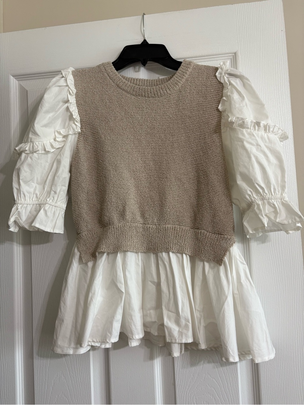 Sofie the label women mixed media white tan ruffle puff sleeve top size medium - Picture 2 of 11